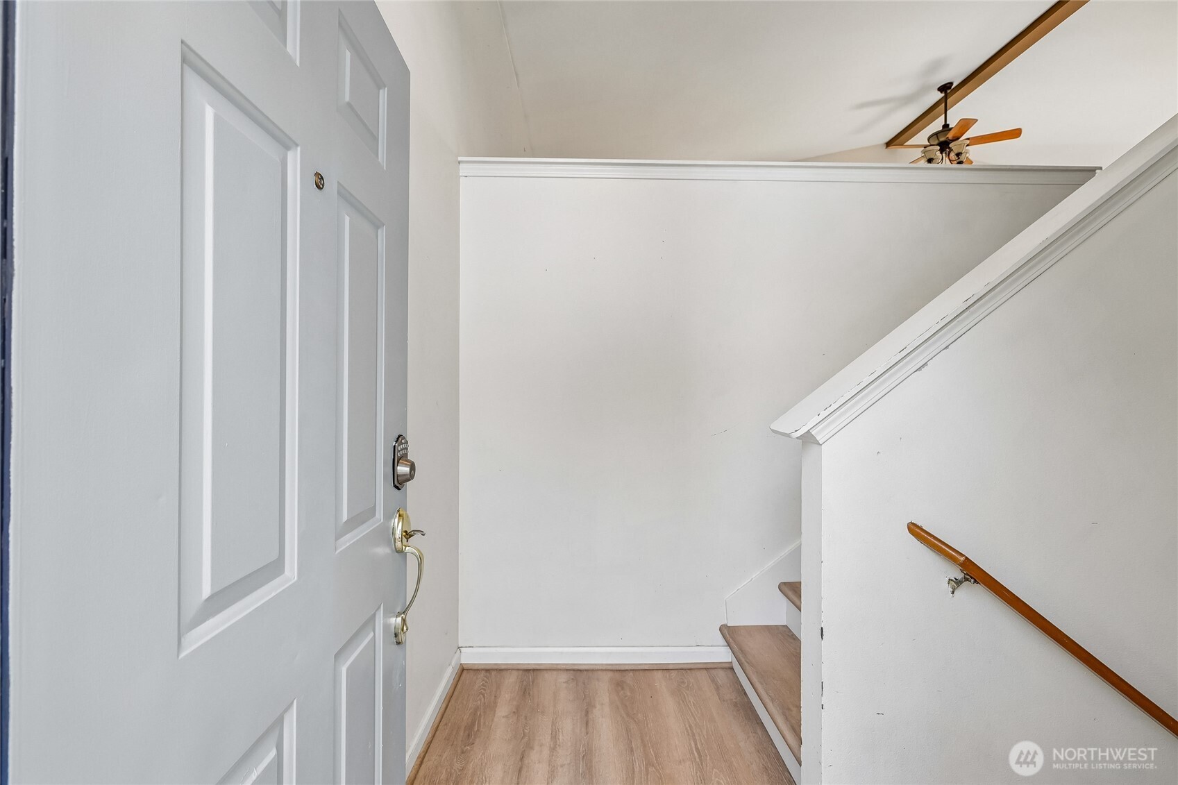 219 Hemming Way Property Photo 4