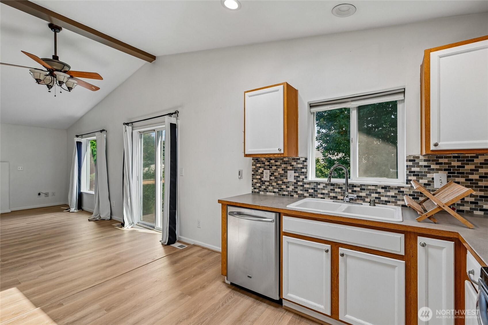 219 Hemming Way Property Photo 10