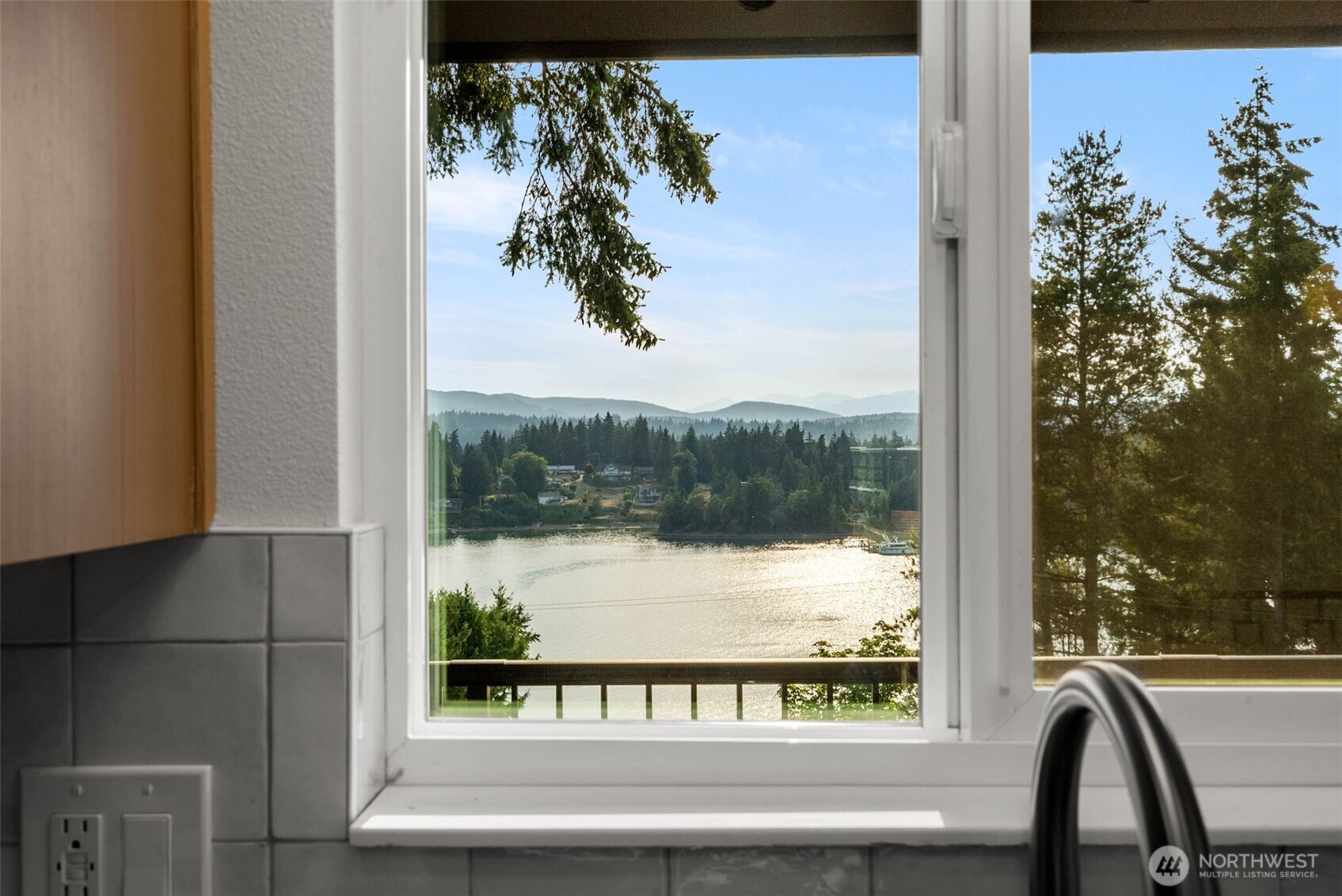 2511 Baymont Place Property Photo 18