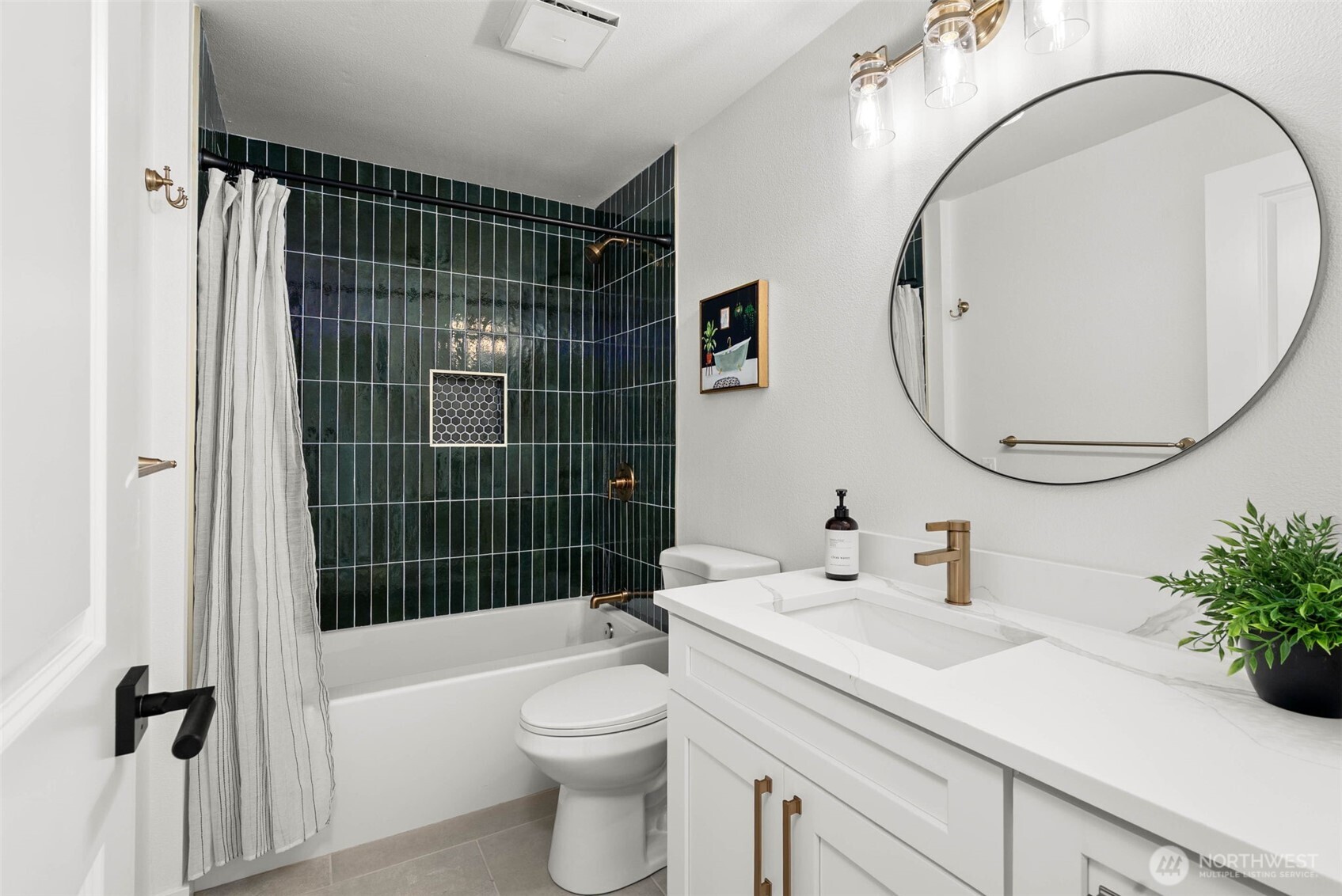 2511 Baymont Place Property Photo 24