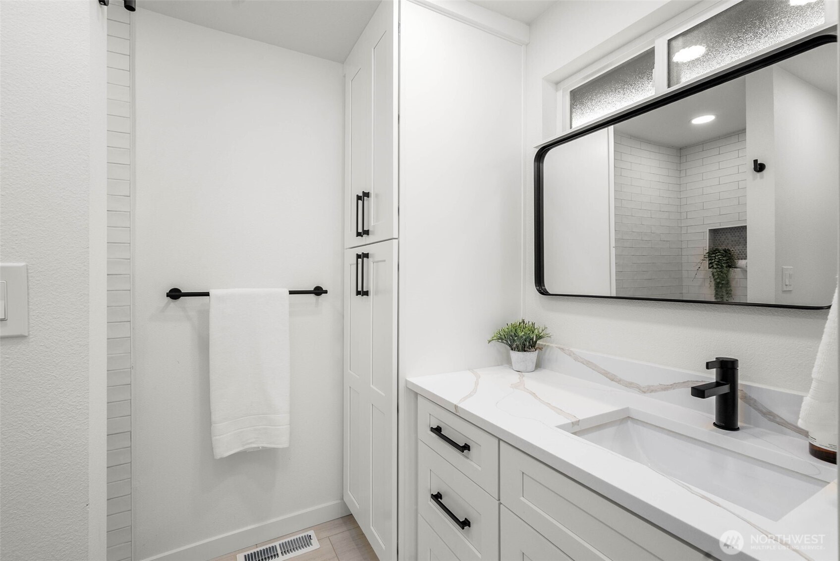 2511 Baymont Place Property Photo 31