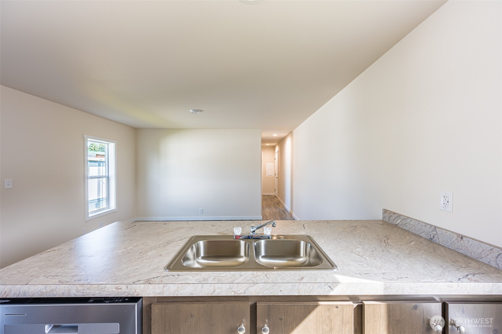 621 Calawah Way 24 Property Photo 5