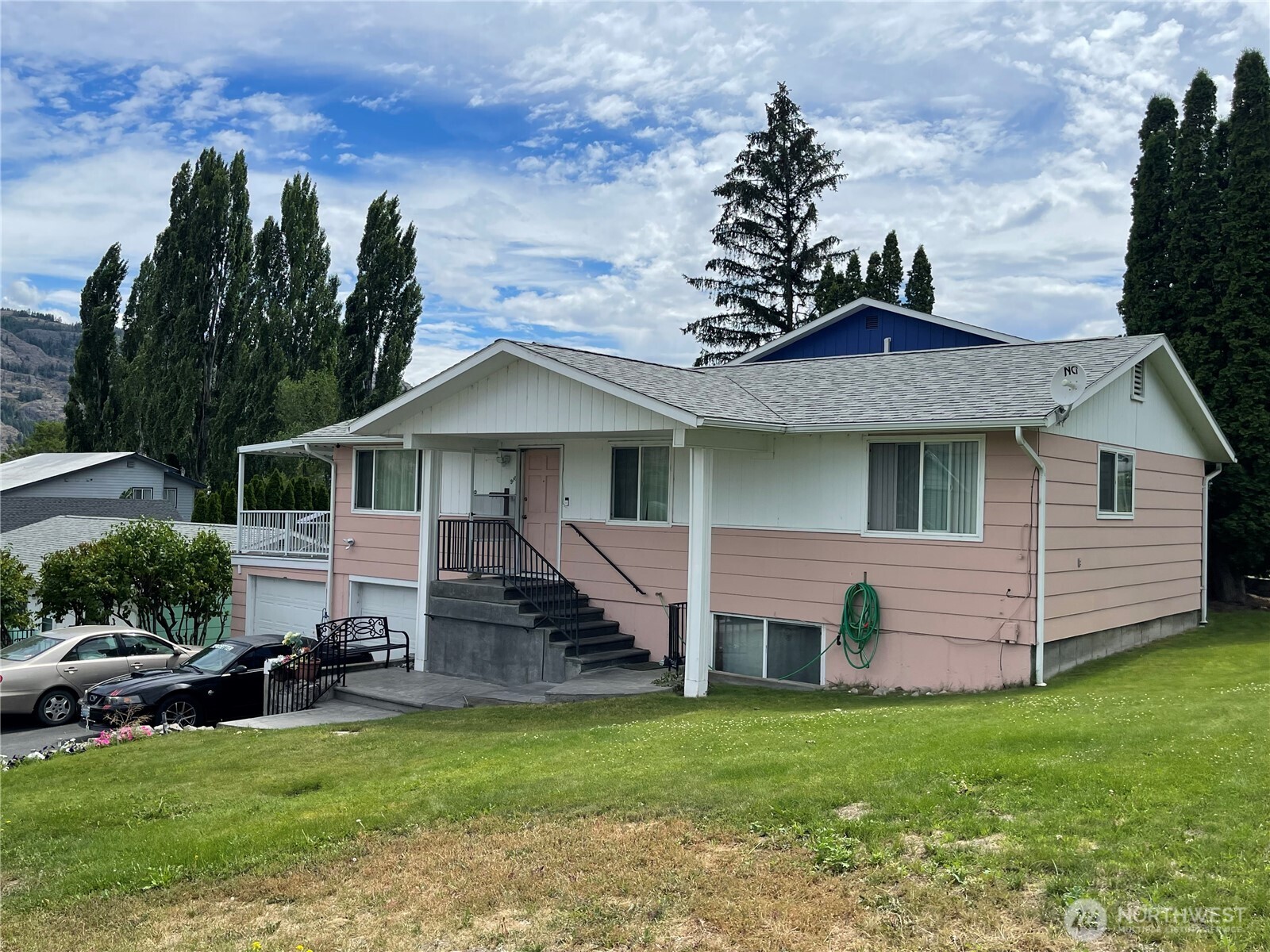 914 17th Avenue Property Photo 2