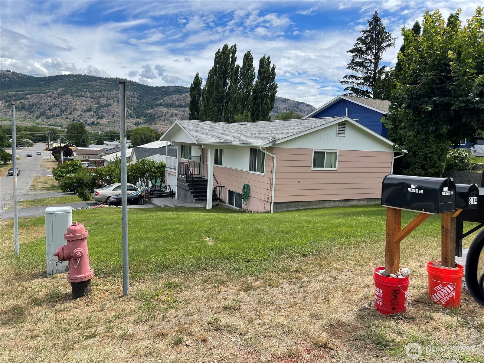 914 17th Avenue Property Photo 3