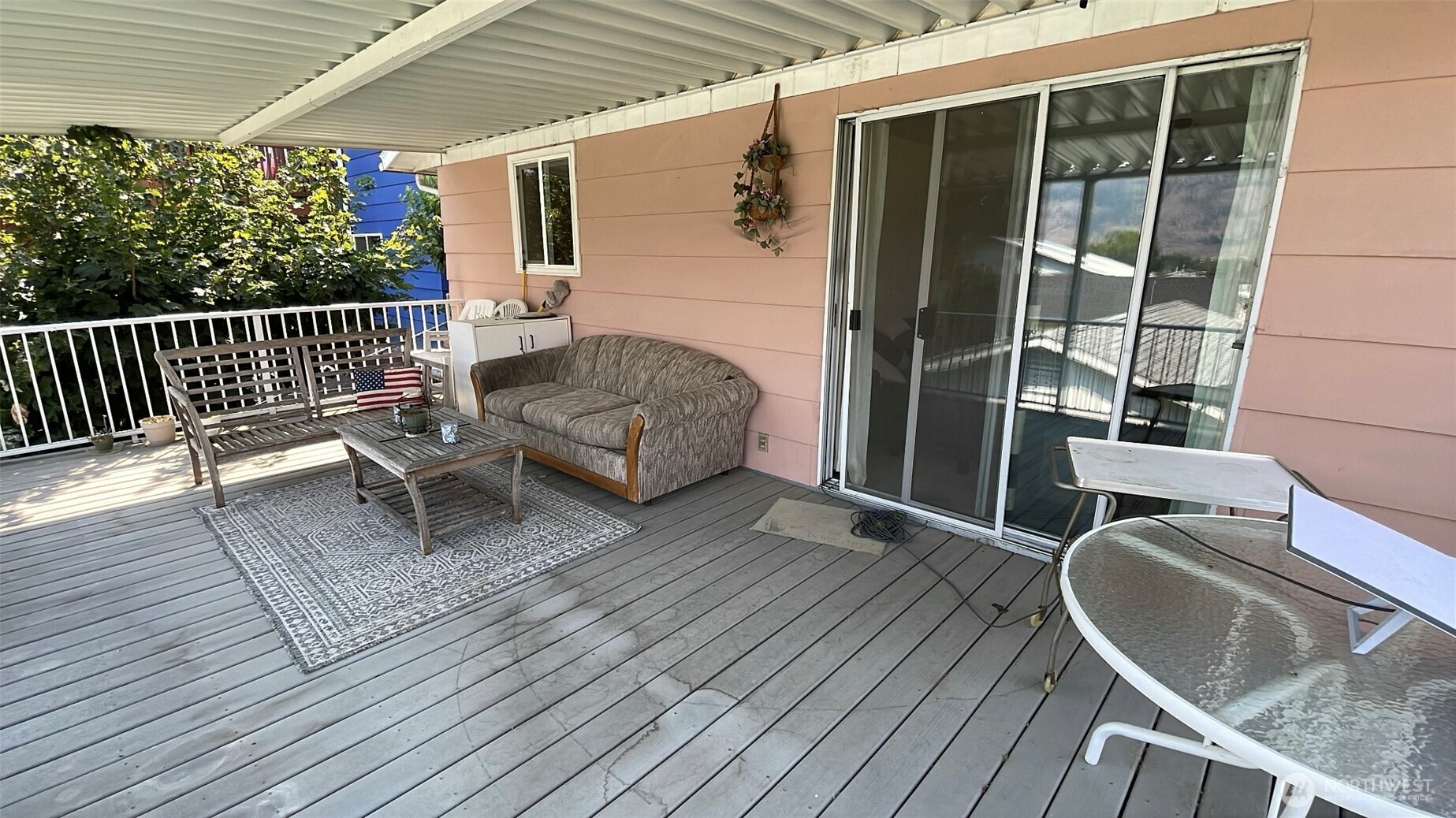 914 17th Avenue Property Photo 4