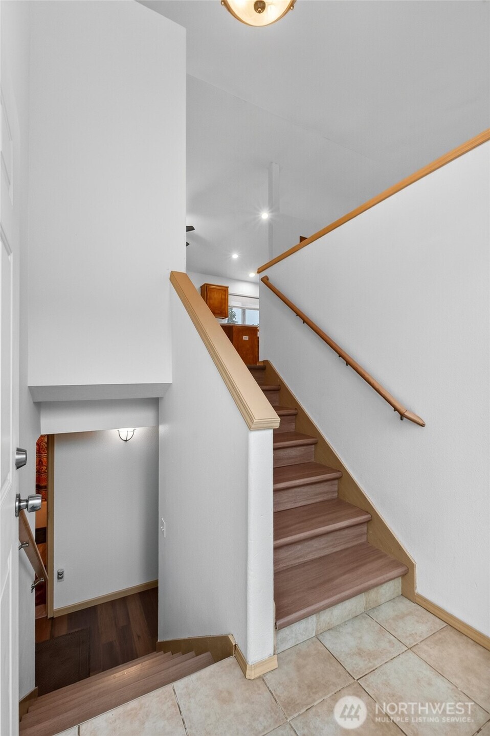 426 Comet Street Property Photo 4