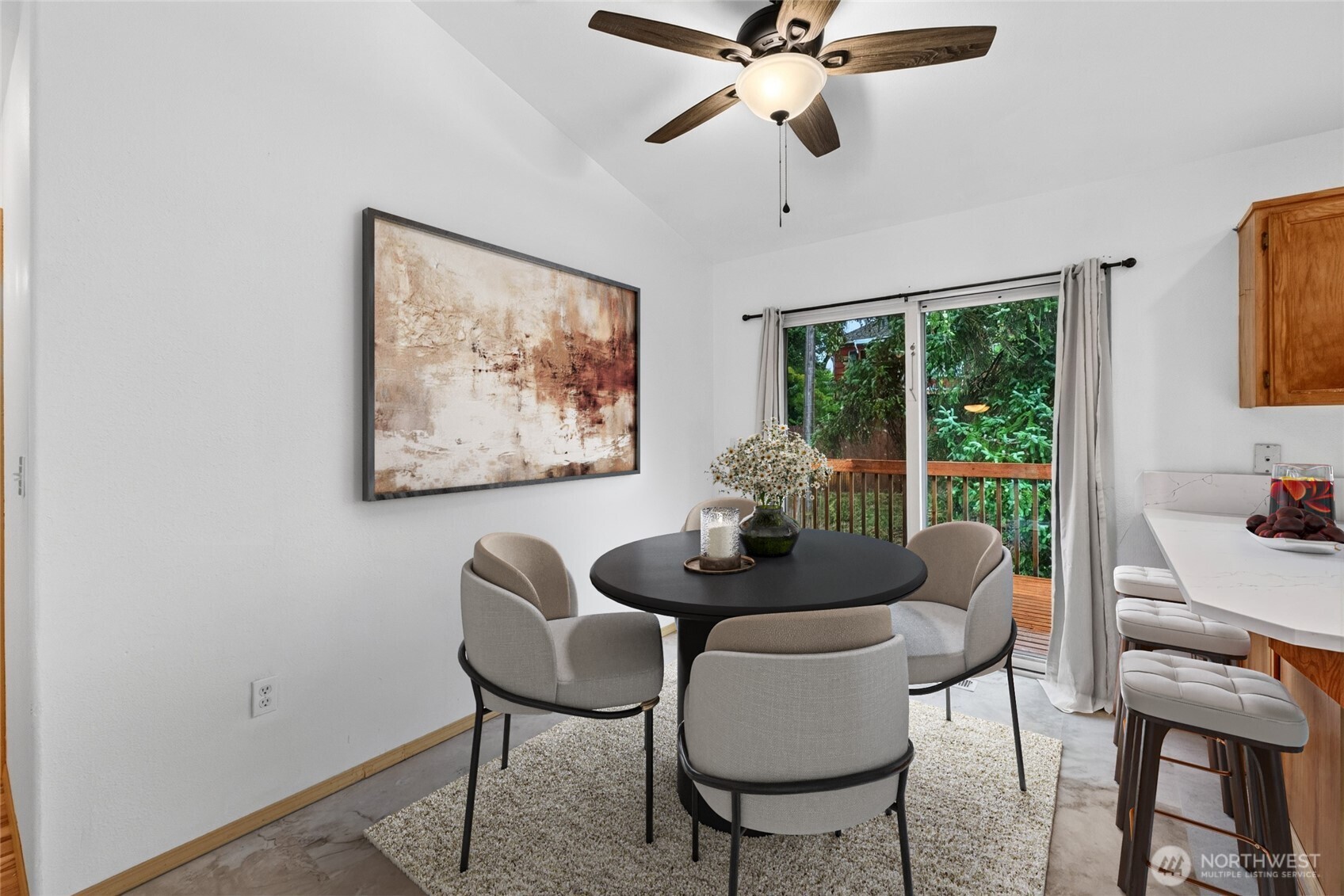 426 Comet Street Property Photo 10