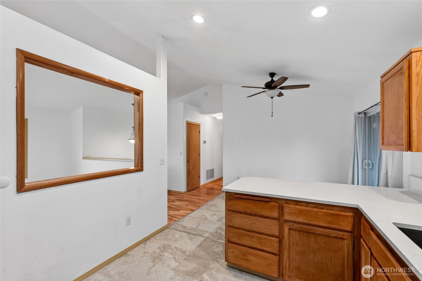426 Comet Street Property Photo 12