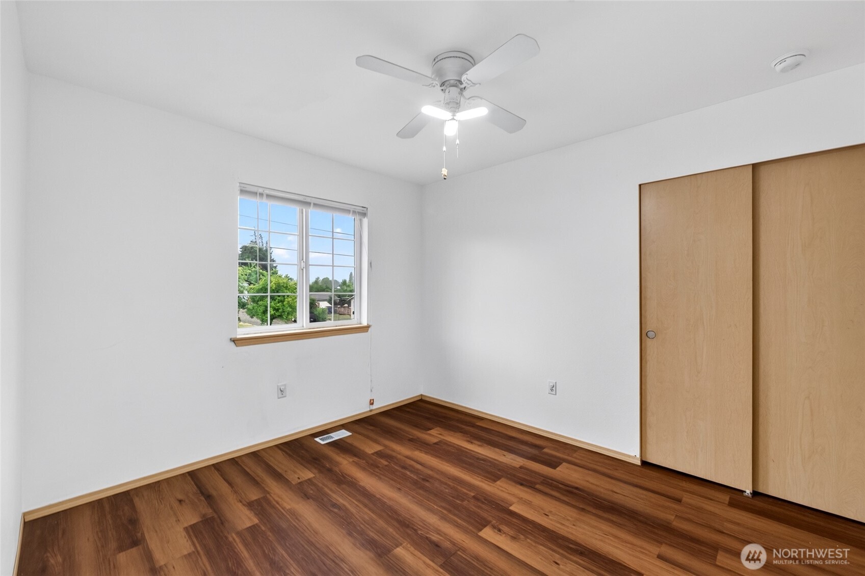 426 Comet Street Property Photo 18