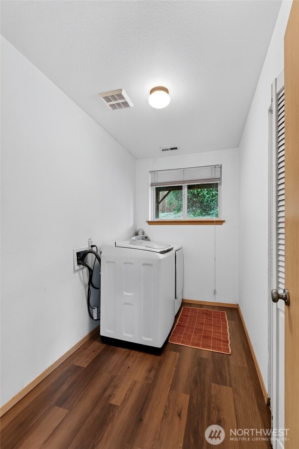 426 Comet Street Property Photo 21