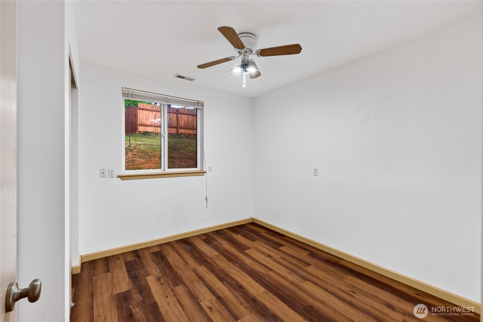 426 Comet Street Property Photo 26