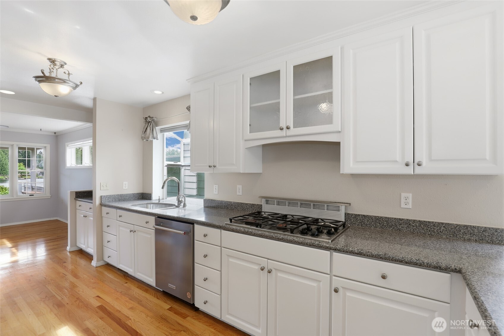 31422 7th Place Property Photo 11