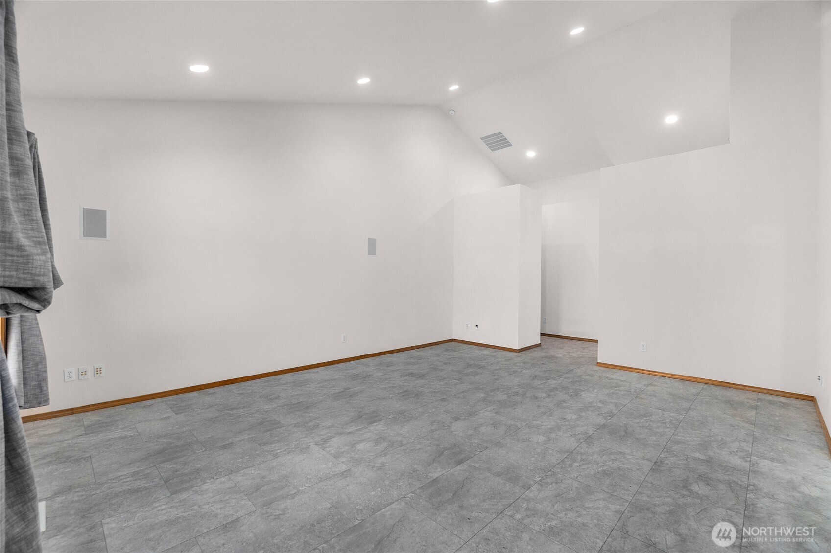 4234 Legacy Drive Property Photo 17