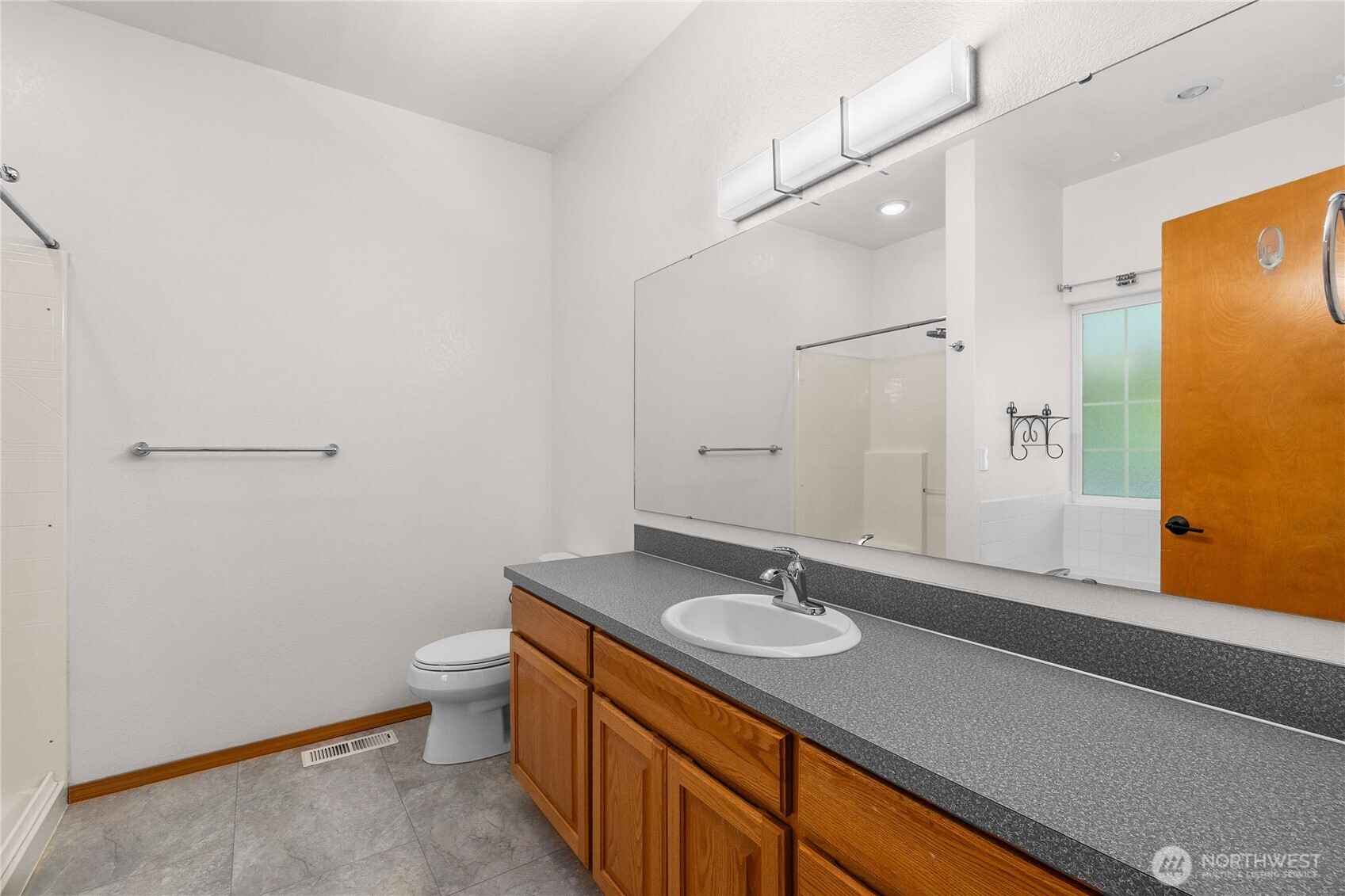 4234 Legacy Drive Property Photo 26