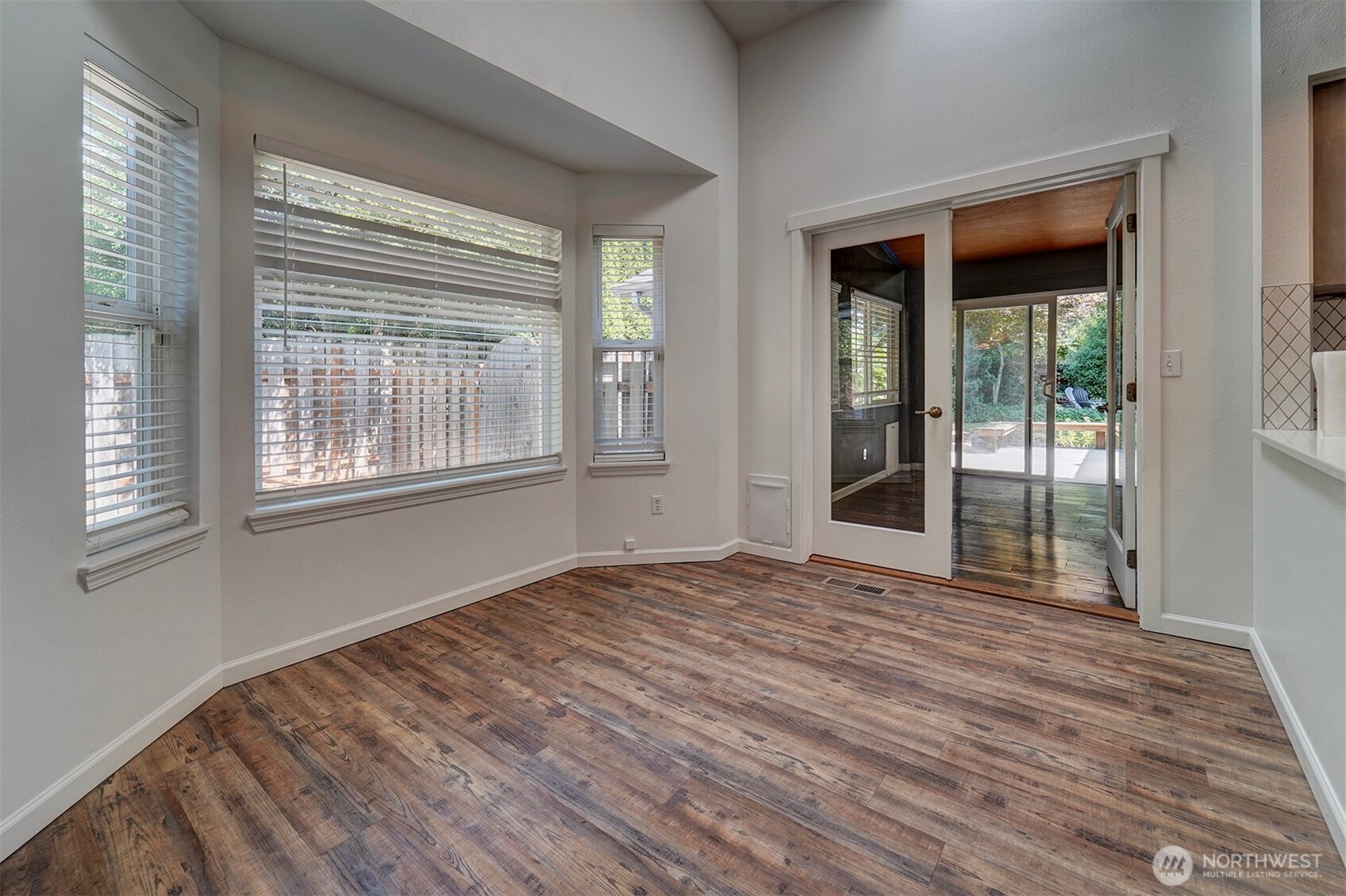 19460 23rd Avenue Property Photo 17