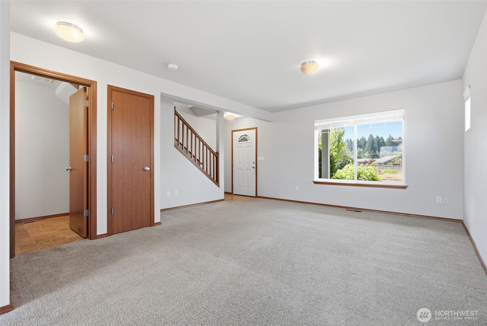 512 Stadium Court Property Photo 8