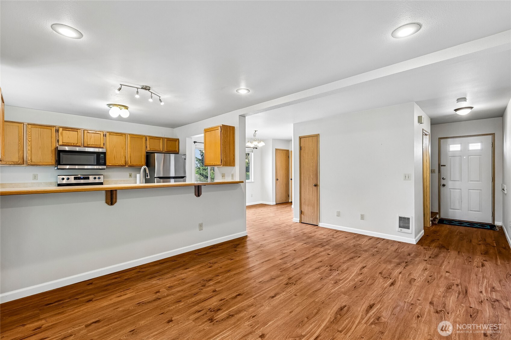 2110 Highland Avenue C Property Photo 6