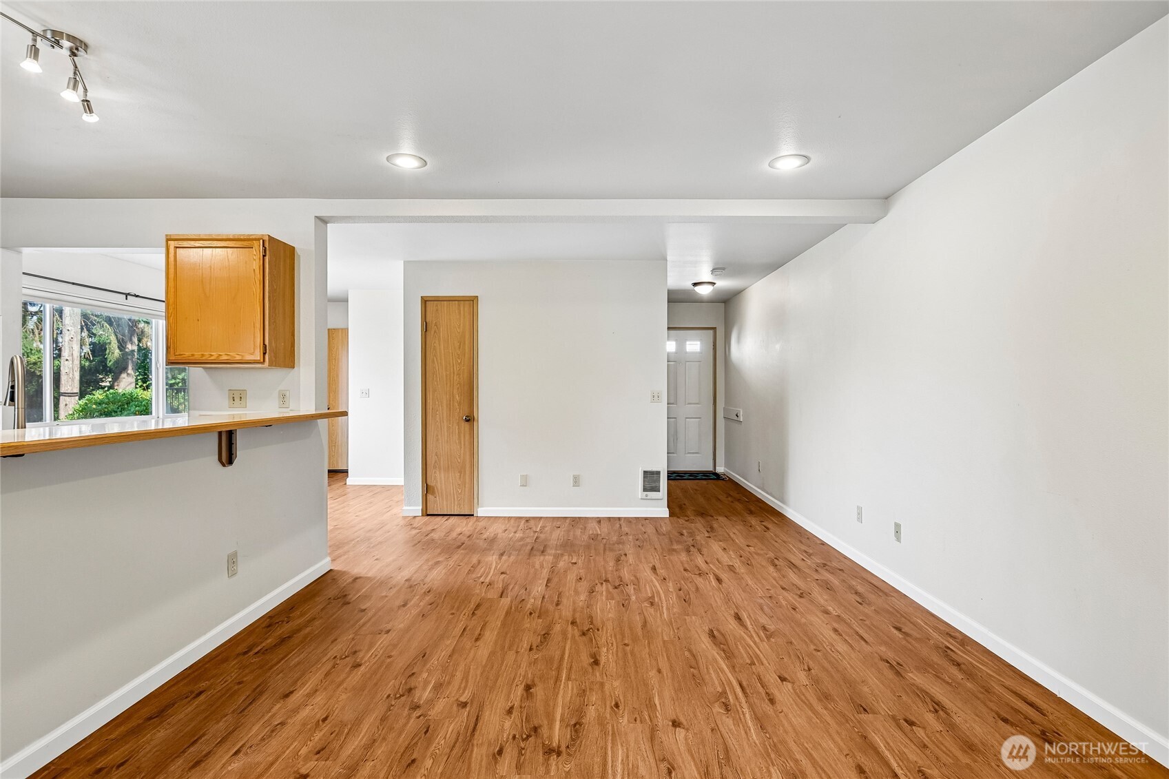 2110 Highland Avenue C Property Photo 7