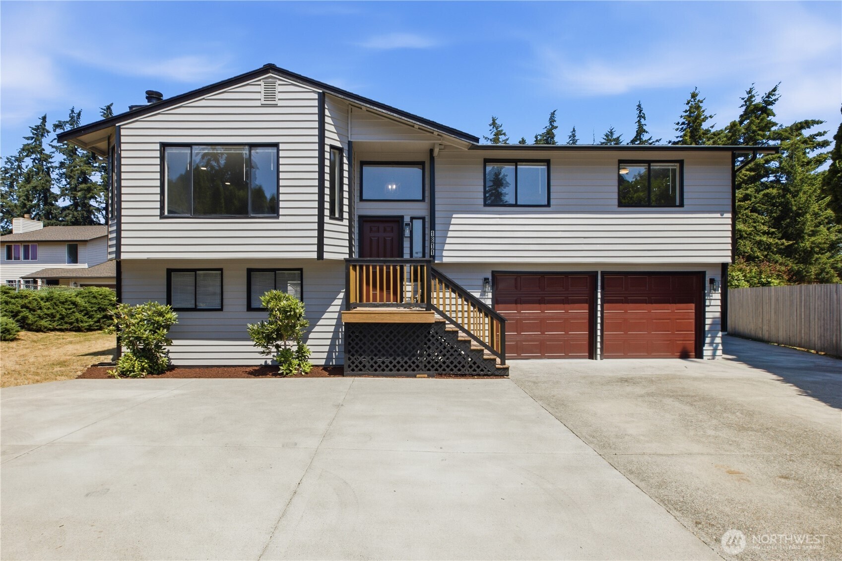 1811 162nd Street Property Photo 1