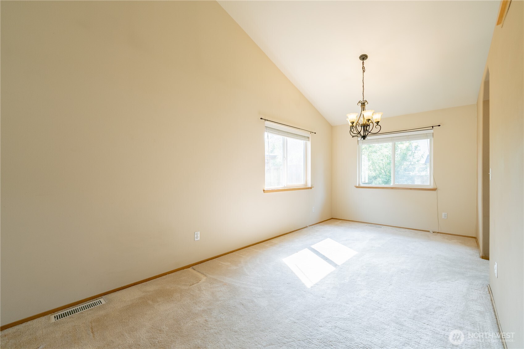 11204 172nd Street Property Photo 7