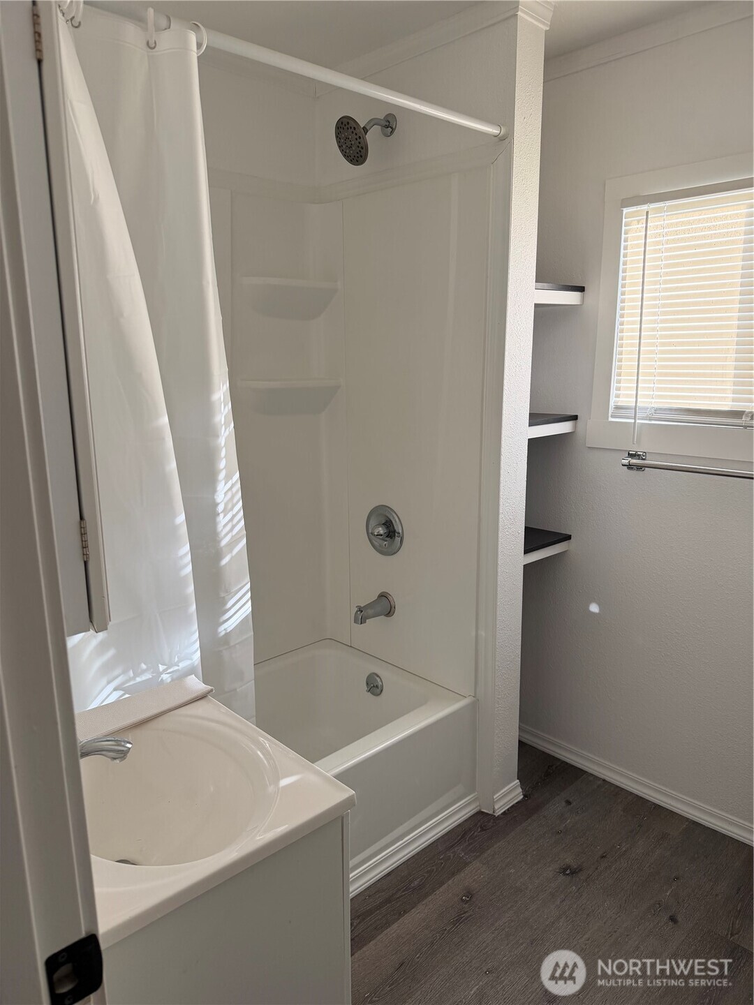 816 Perry Avenue Property Photo 12