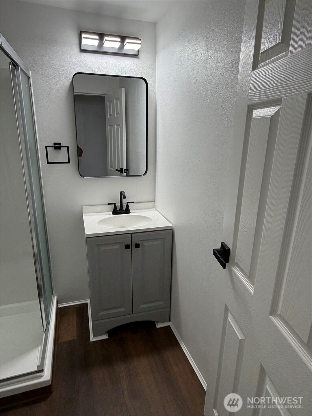 816 Perry Avenue Property Photo 17