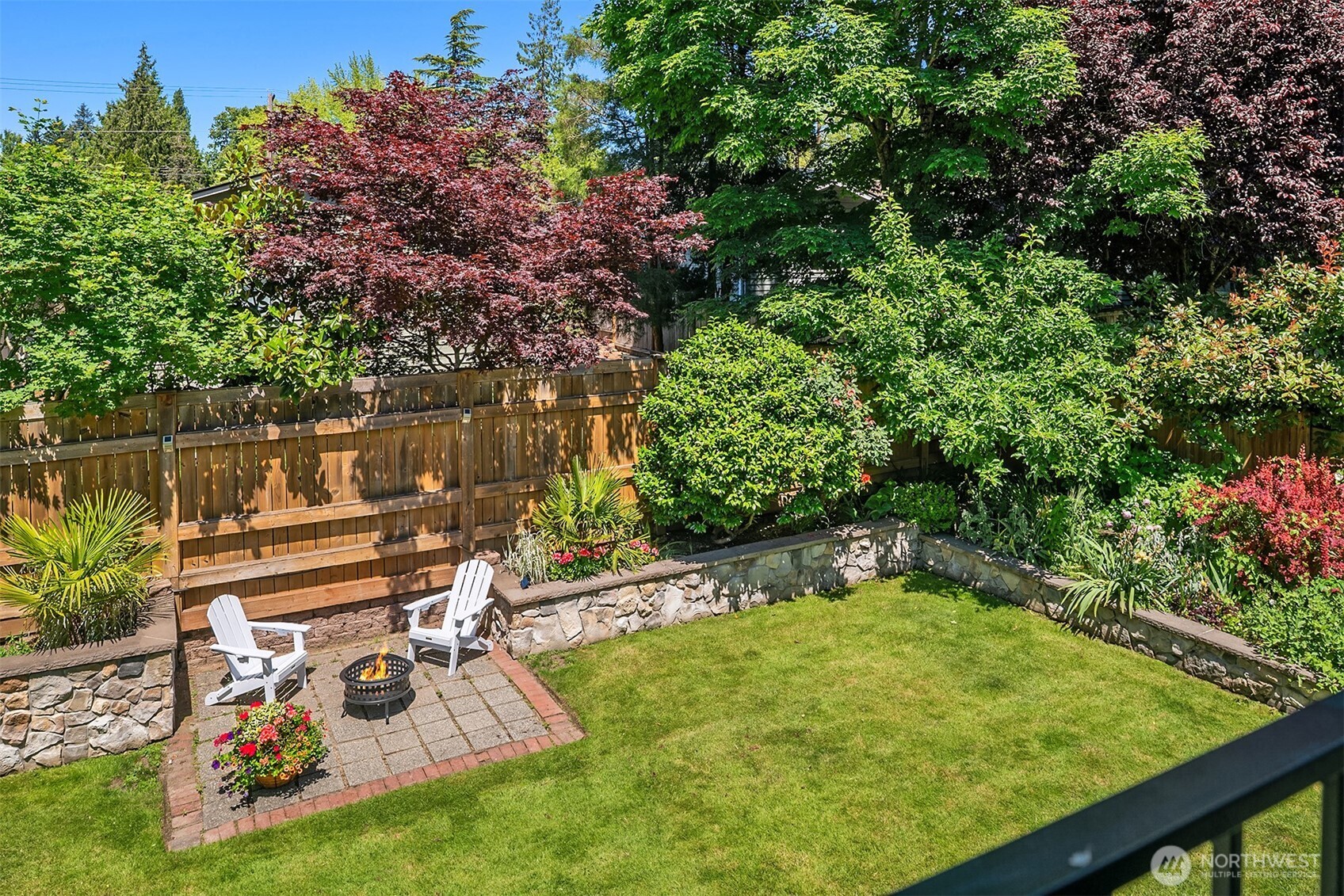524 7th Ave Property Photo 5