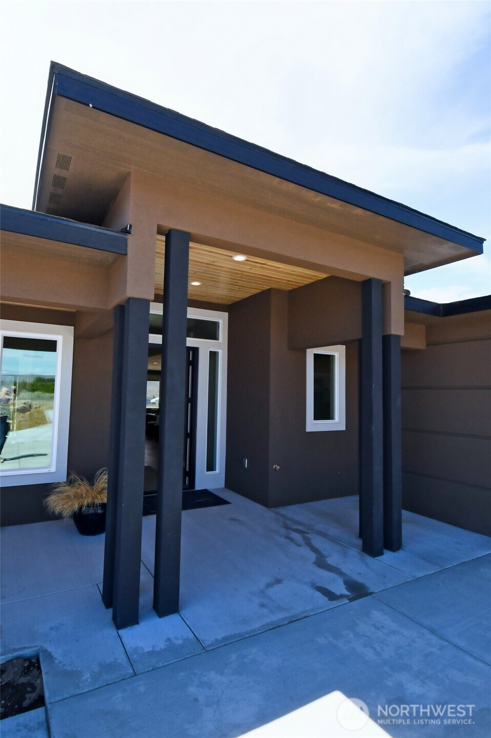 109 Wren Loop Property Photo 5