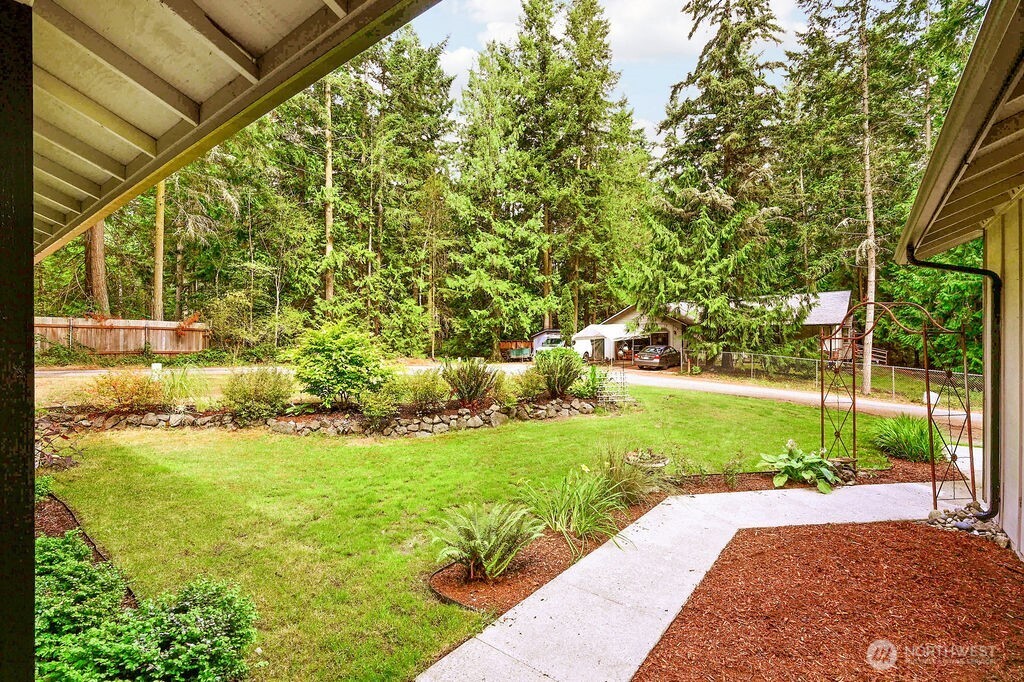 52 Penny Lane Property Photo 6