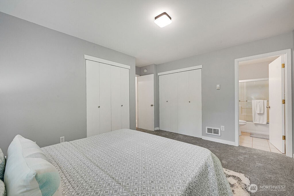 52 Penny Lane Property Photo 24