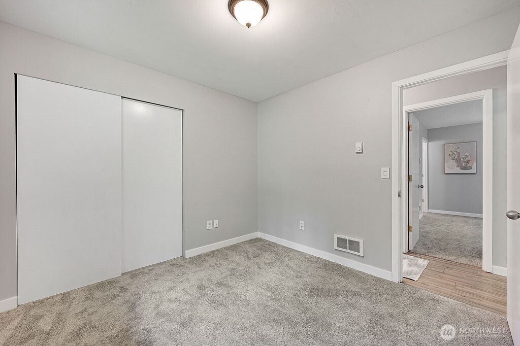 52 Penny Lane Property Photo 31
