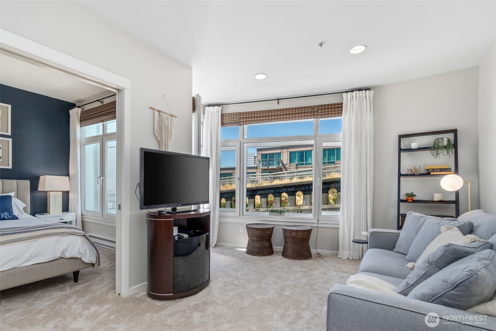 2000 Alaskan Way 543 Property Photo 12
