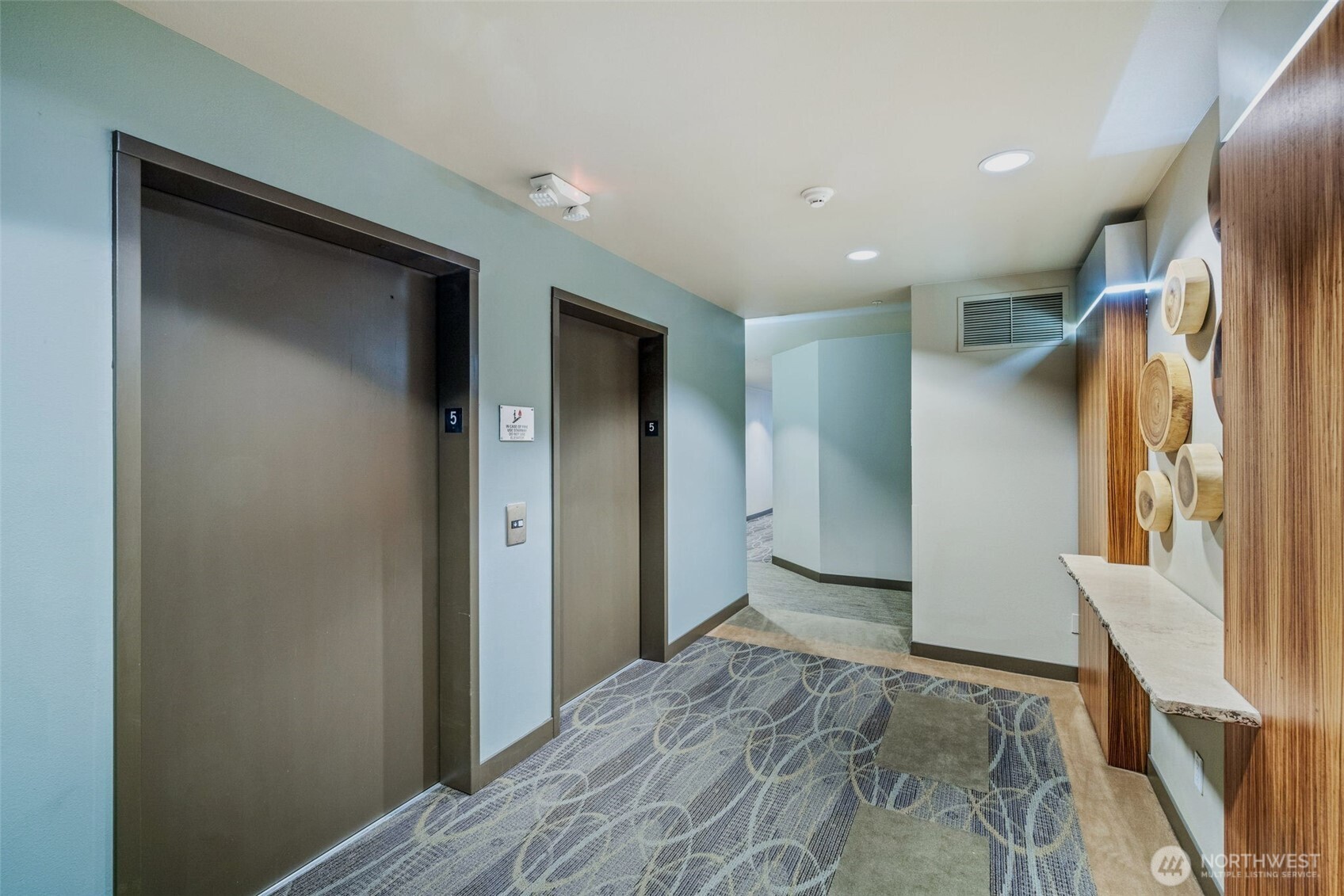 2000 Alaskan Way 543 Property Photo 25