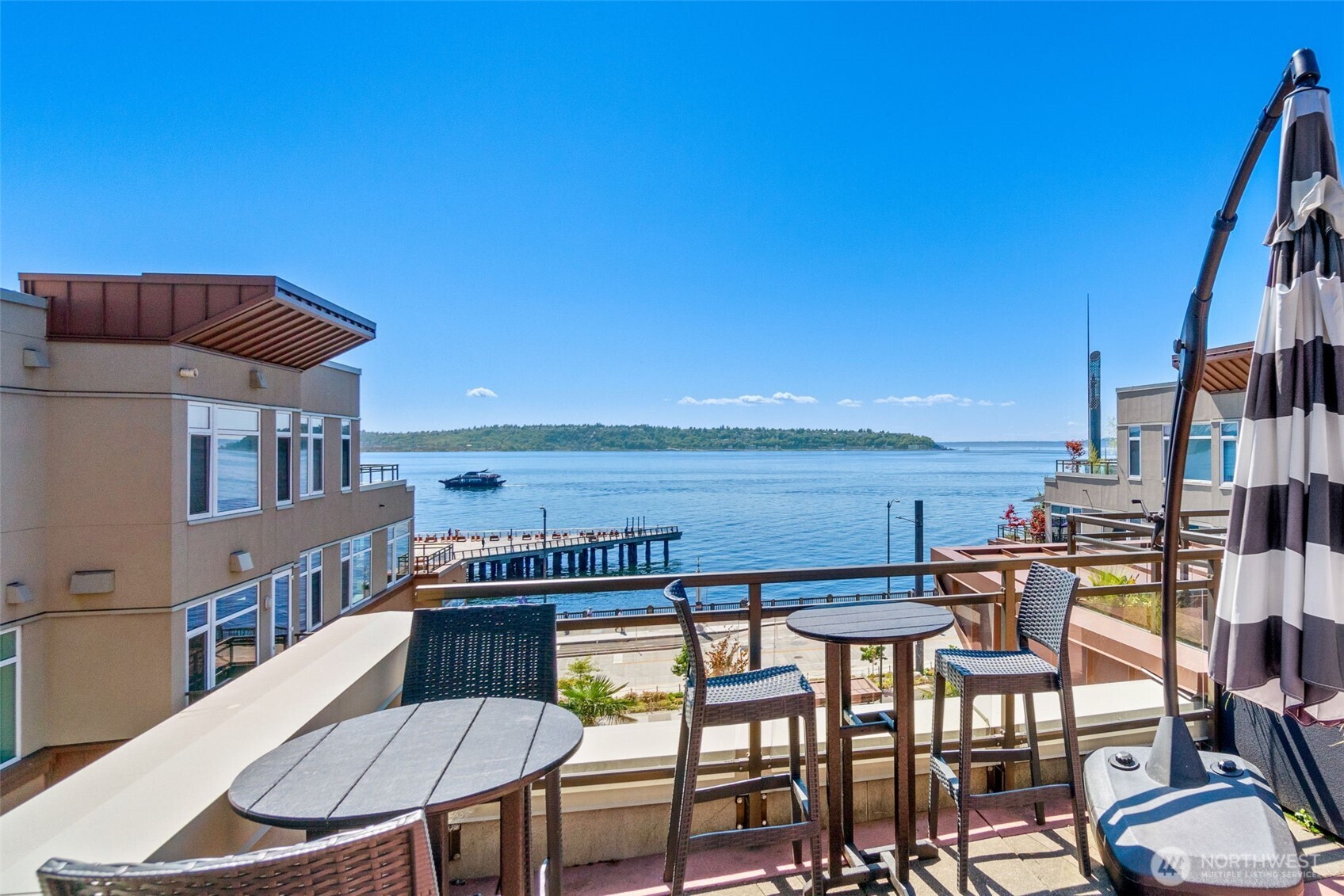 2000 Alaskan Way 543 Property Photo 31