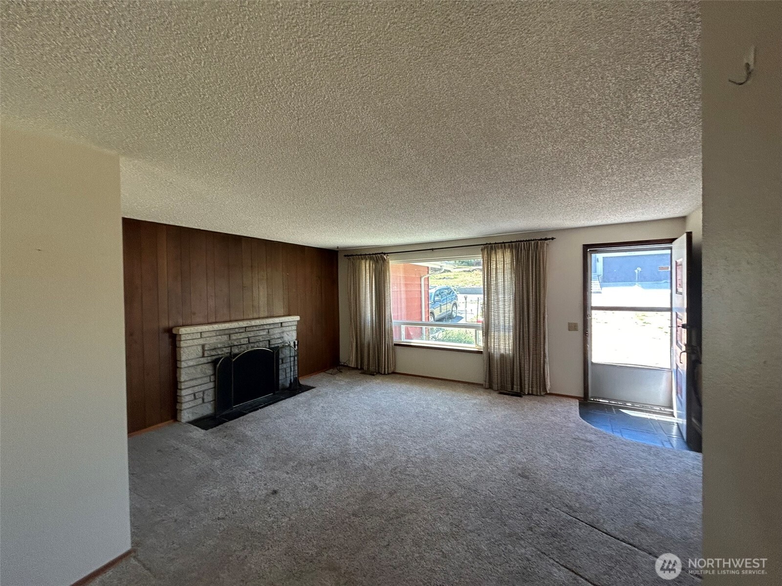 14428 31st Avenue Property Photo 9