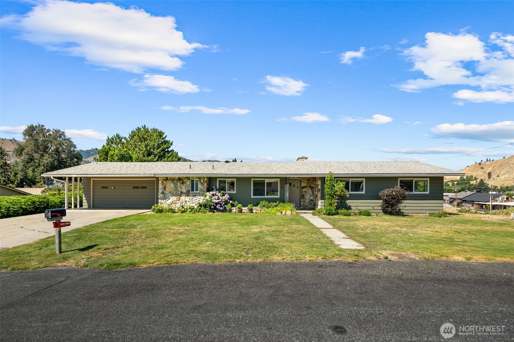 105 Mountain View Place Property Photo 1
