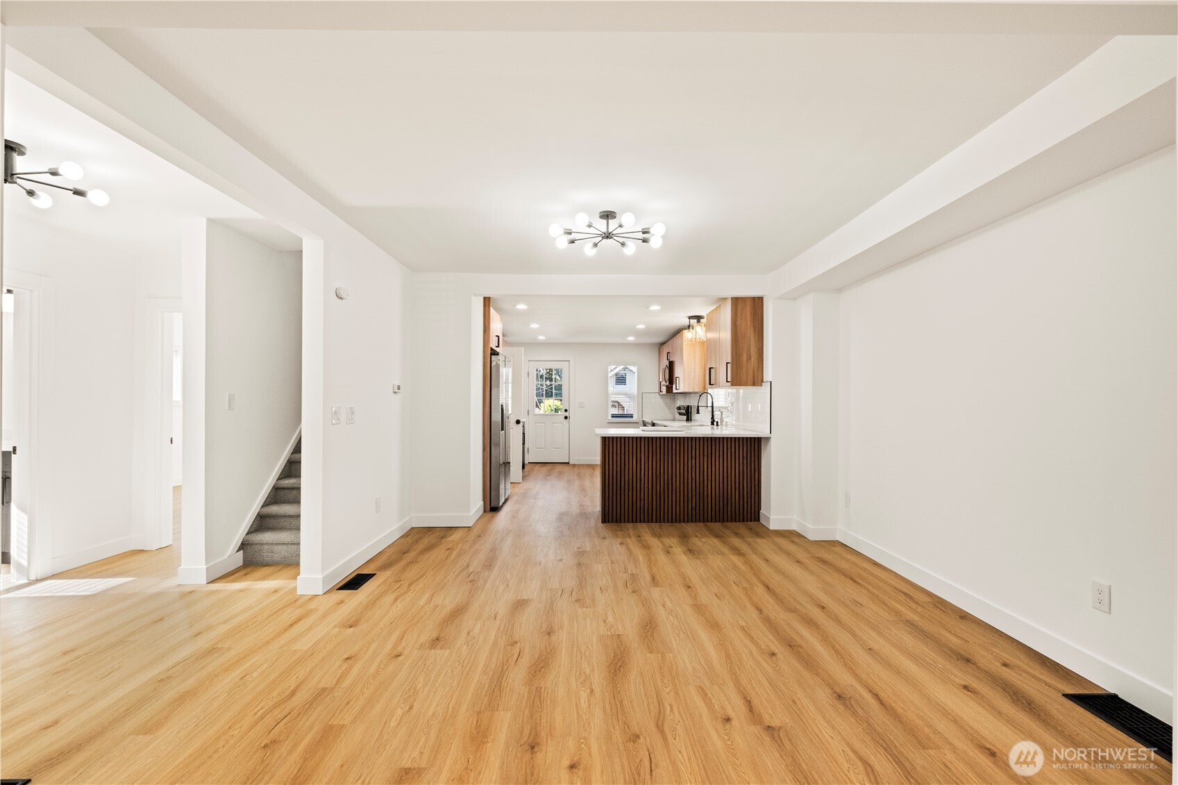 869 S 40th Street Property Photo 6