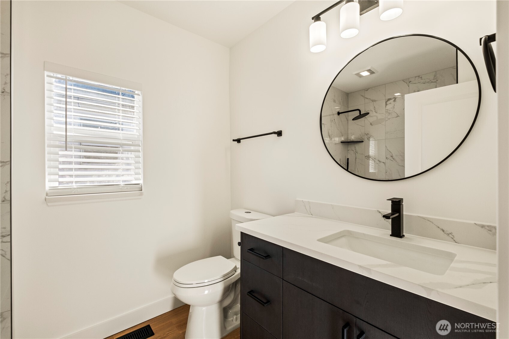 869 S 40th Street Property Photo 14