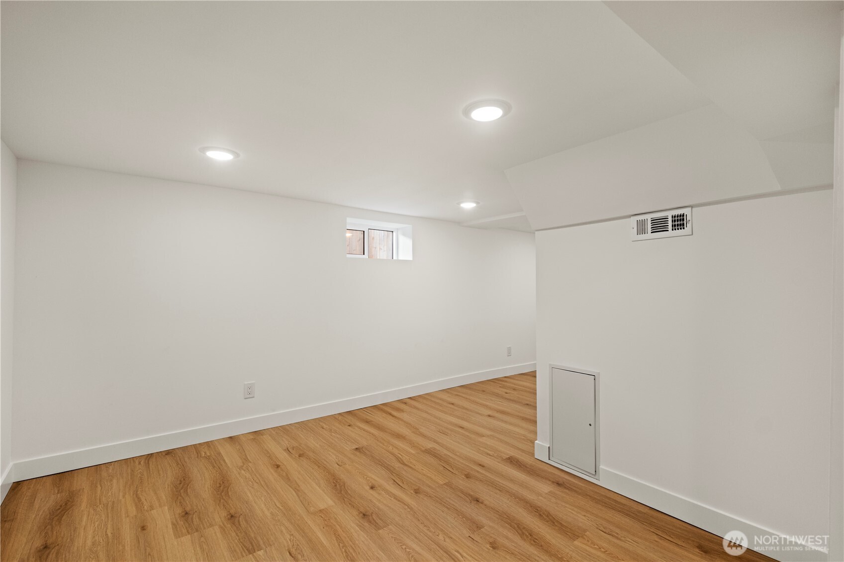 869 S 40th Street Property Photo 29
