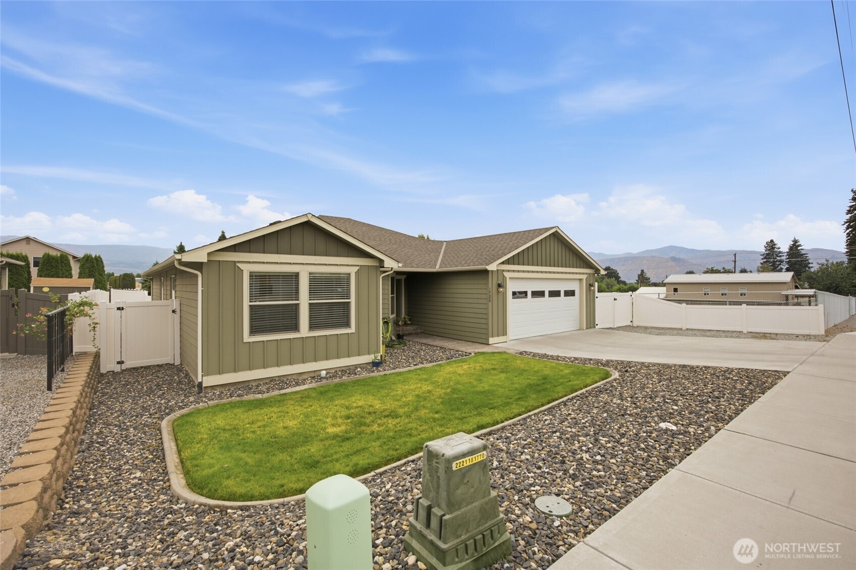 1720 Soden Street Property Photo 2