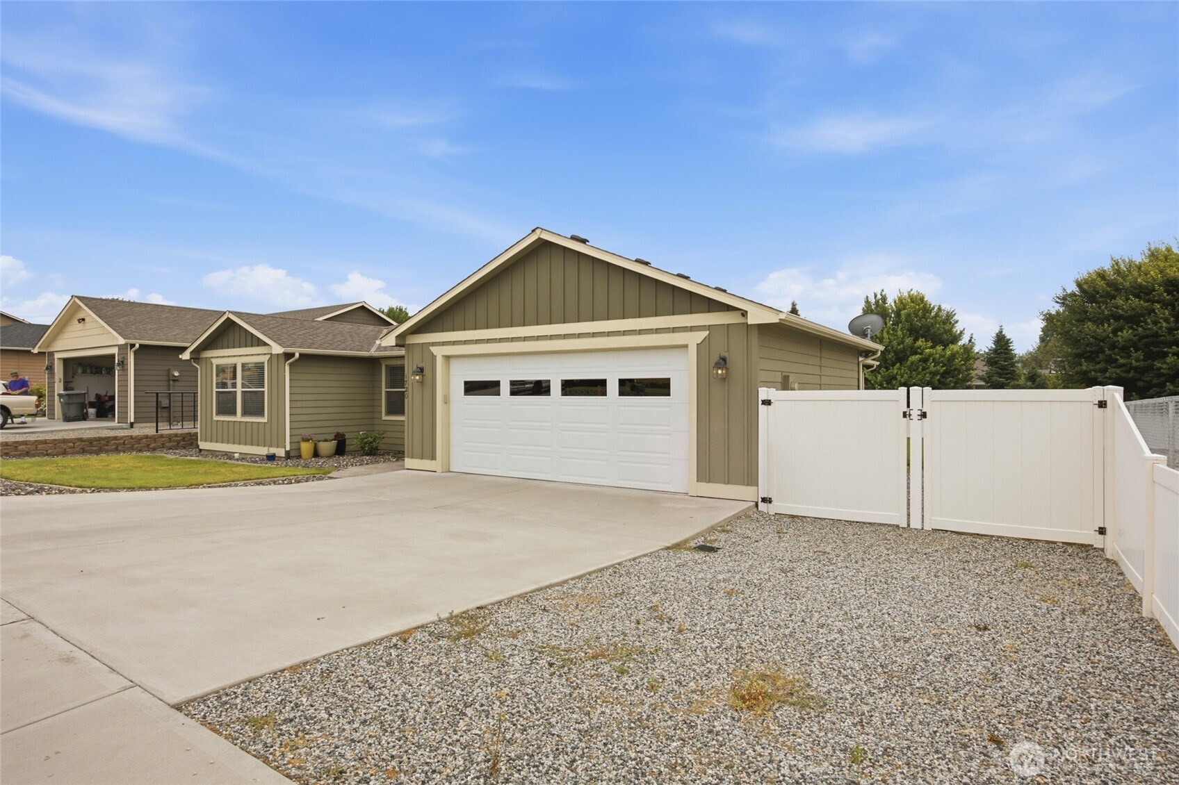1720 Soden Street Property Photo 4