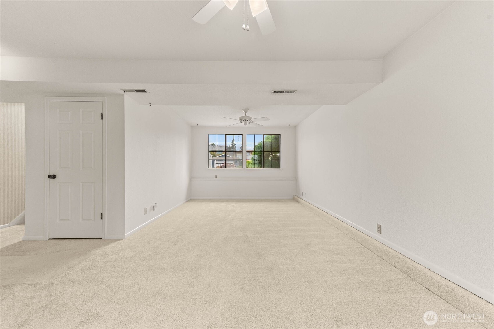 543 Hemlock Way Property Photo 24