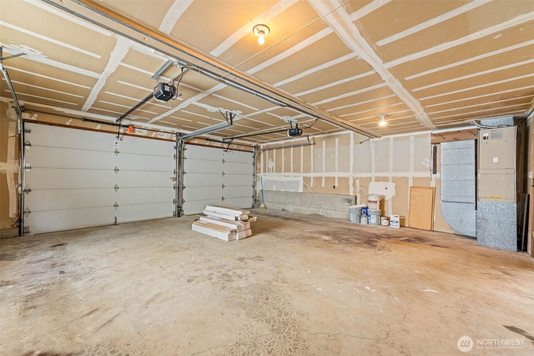 543 Hemlock Way Property Photo 32