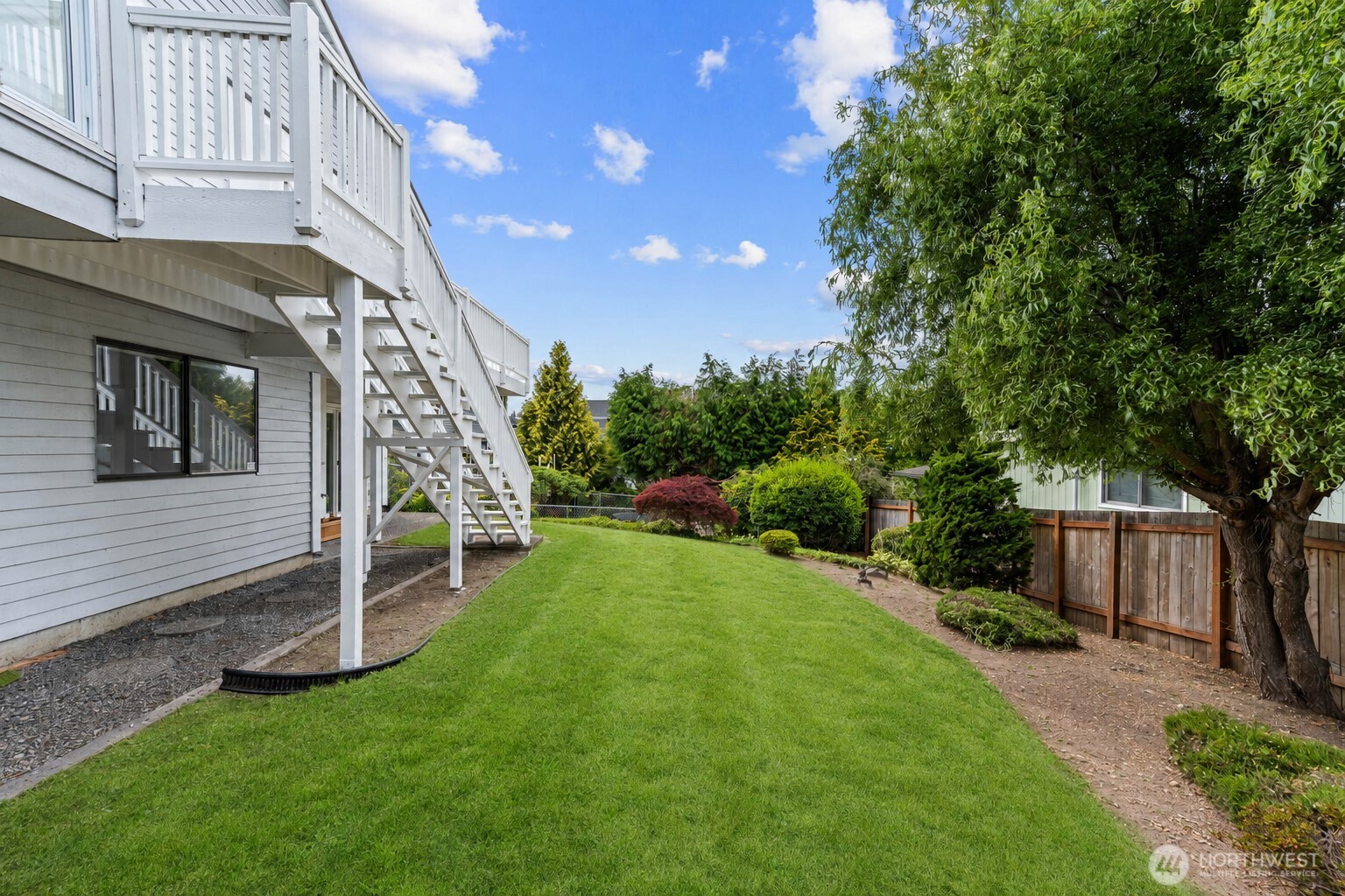 543 Hemlock Way Property Photo 36