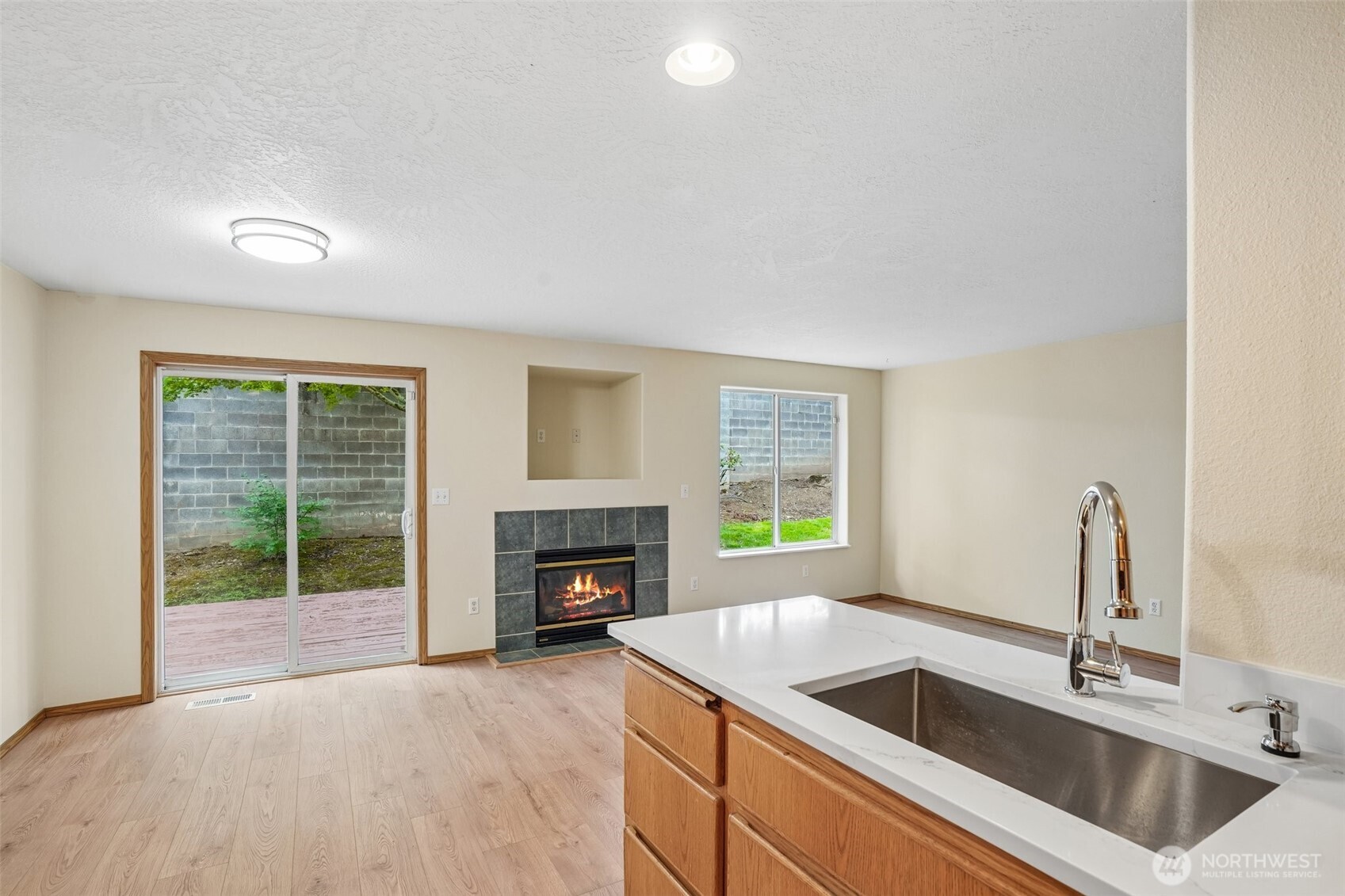 2217 Ne 137th Court Property Photo 5