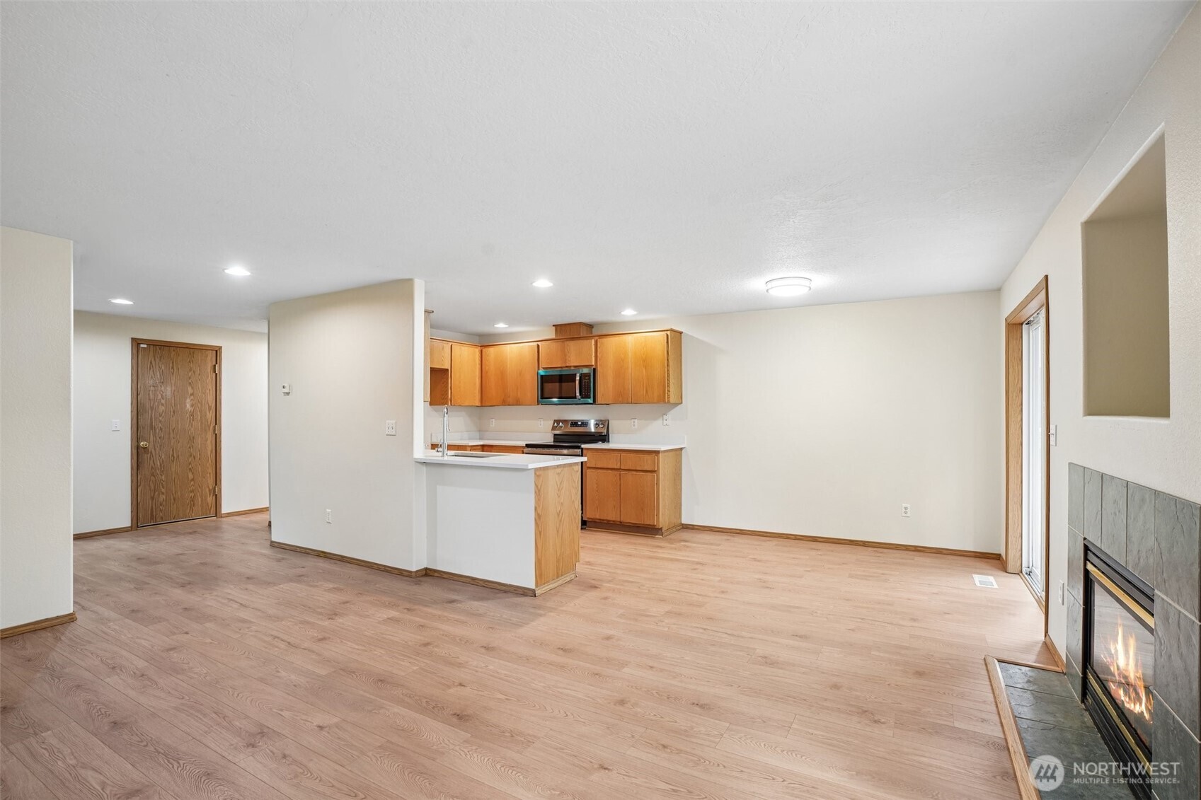 2217 Ne 137th Court Property Photo 6