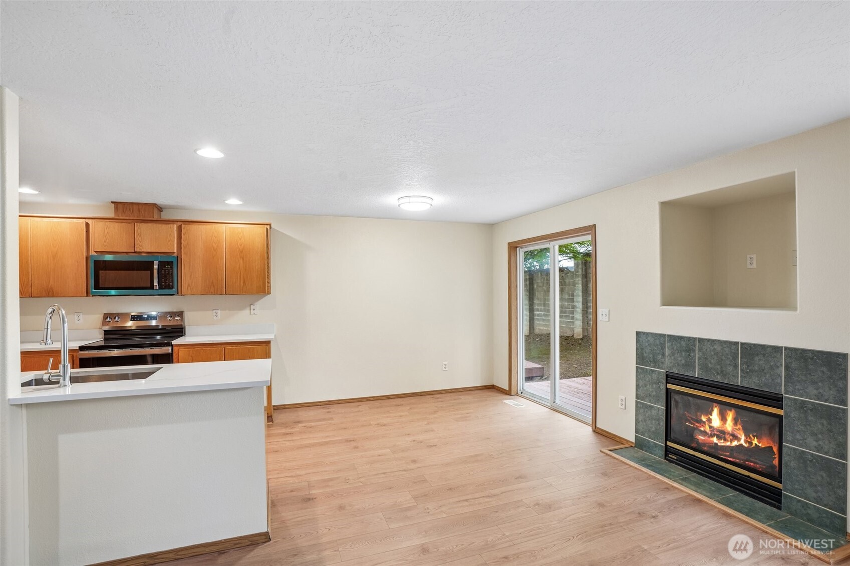 2217 Ne 137th Court Property Photo 8