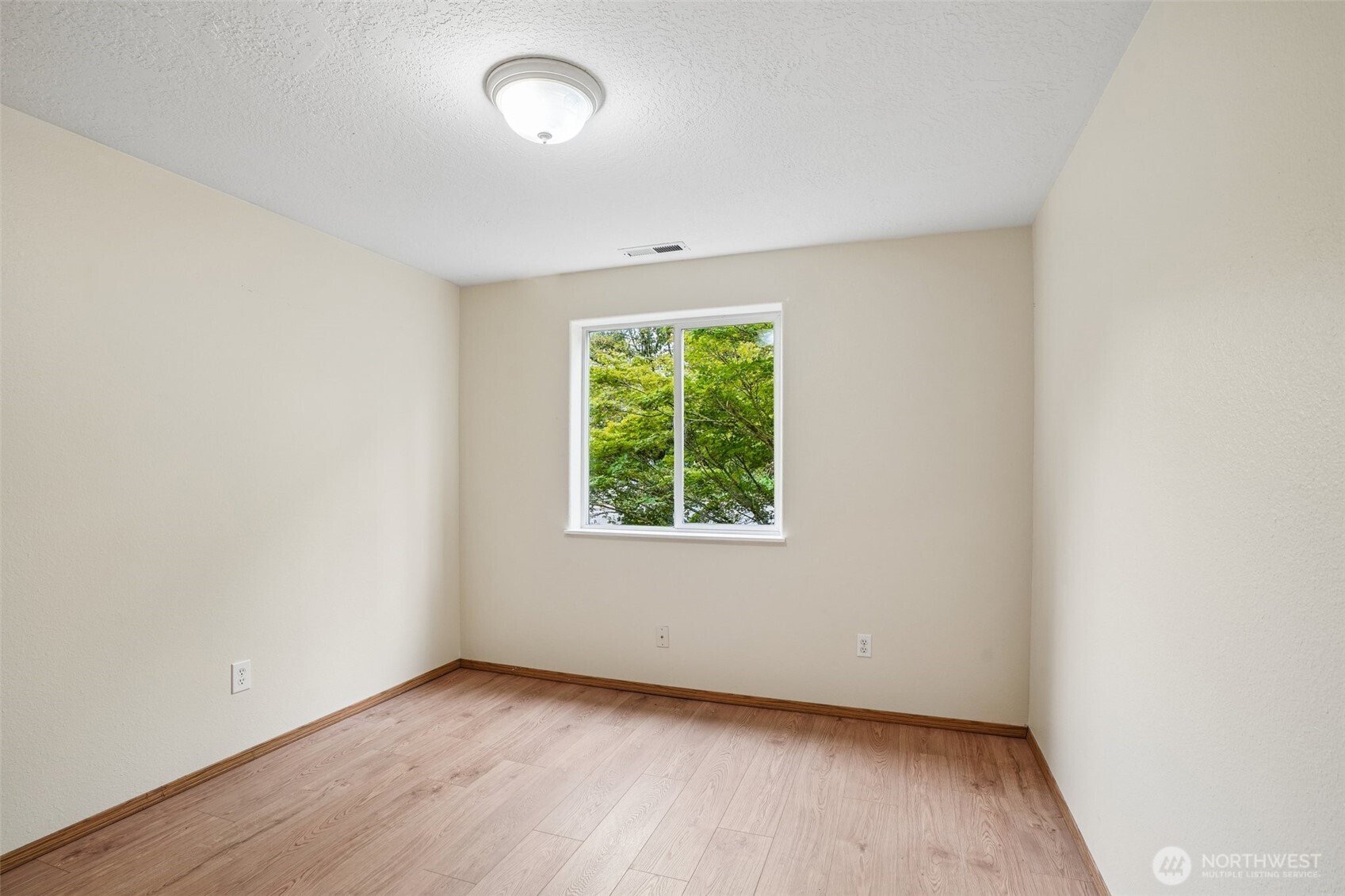 2217 Ne 137th Court Property Photo 17