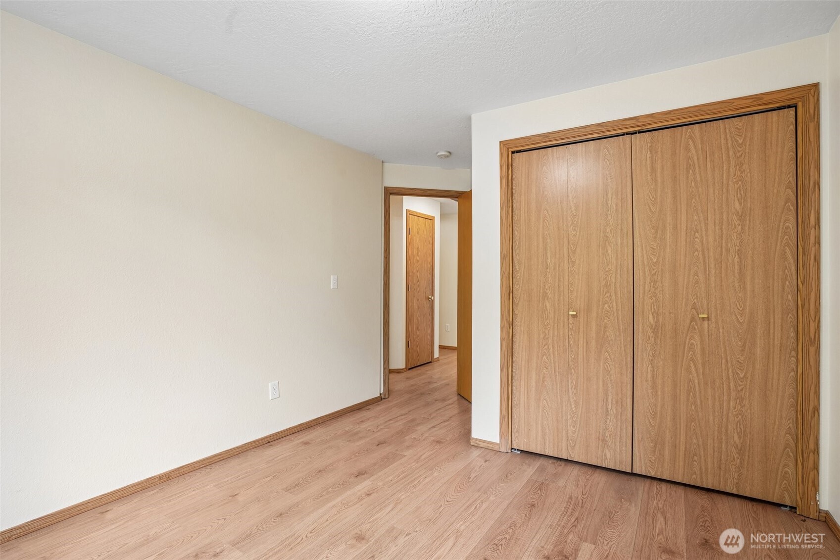 2217 Ne 137th Court Property Photo 18