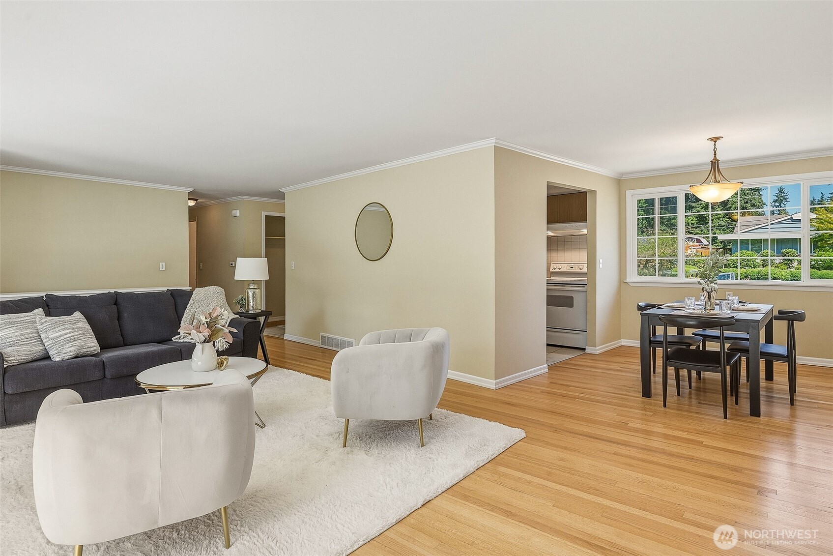 9804 241st Place Property Photo 10